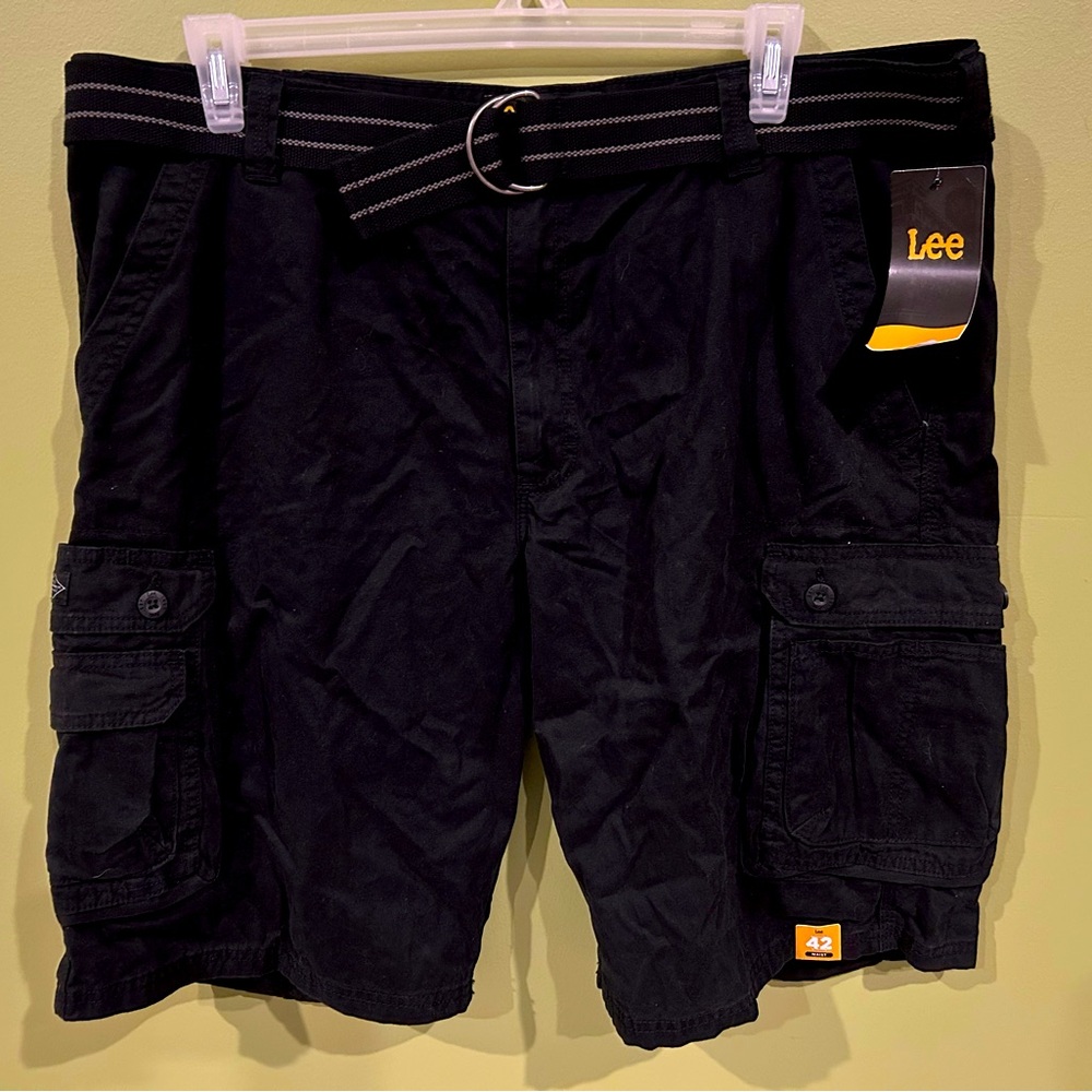 Black Lee cargo men’s shorts. NWT
